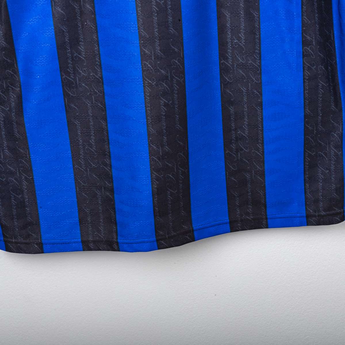 Inter Umbro Pirelli Zanetti 4 1996/1997 Home Shirt