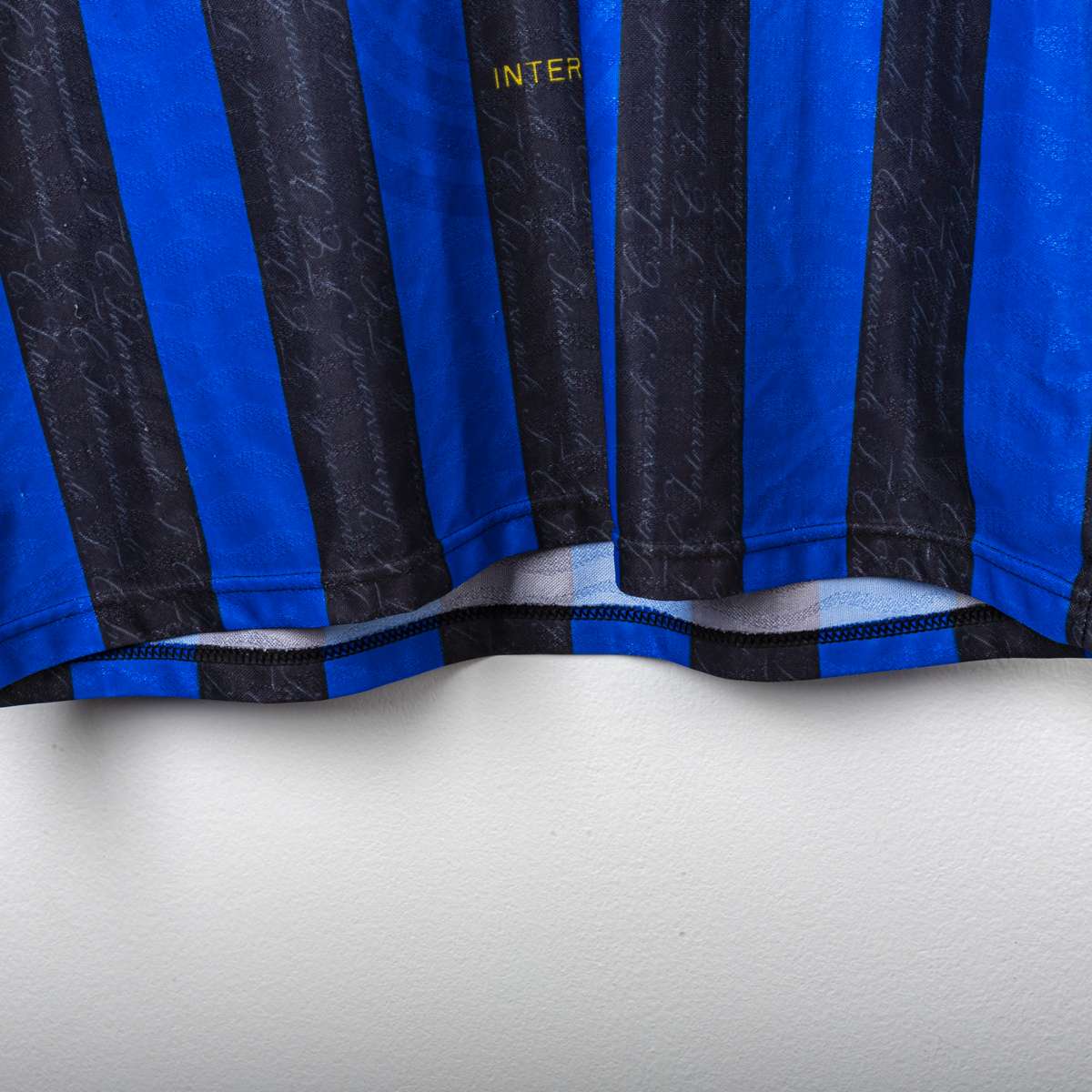 Inter Umbro Pirelli Zanetti 4 1996/1997 Home Shirt