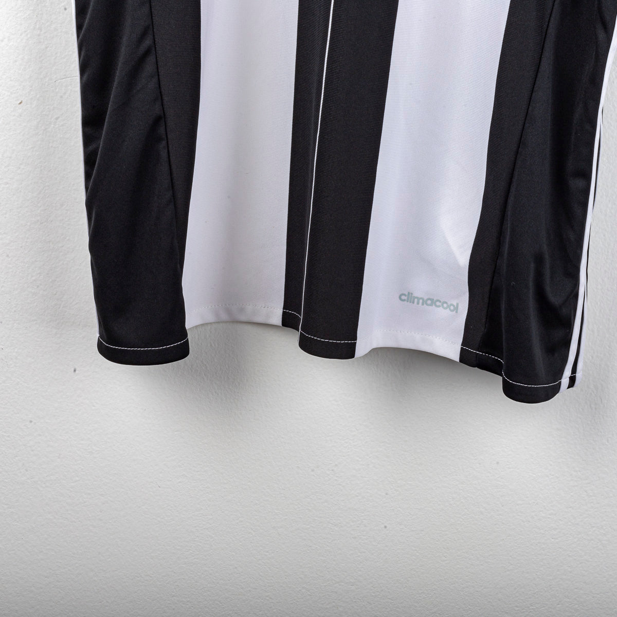Maglia Home Juventus Adidas Jeep Higuain 9 2017/2018