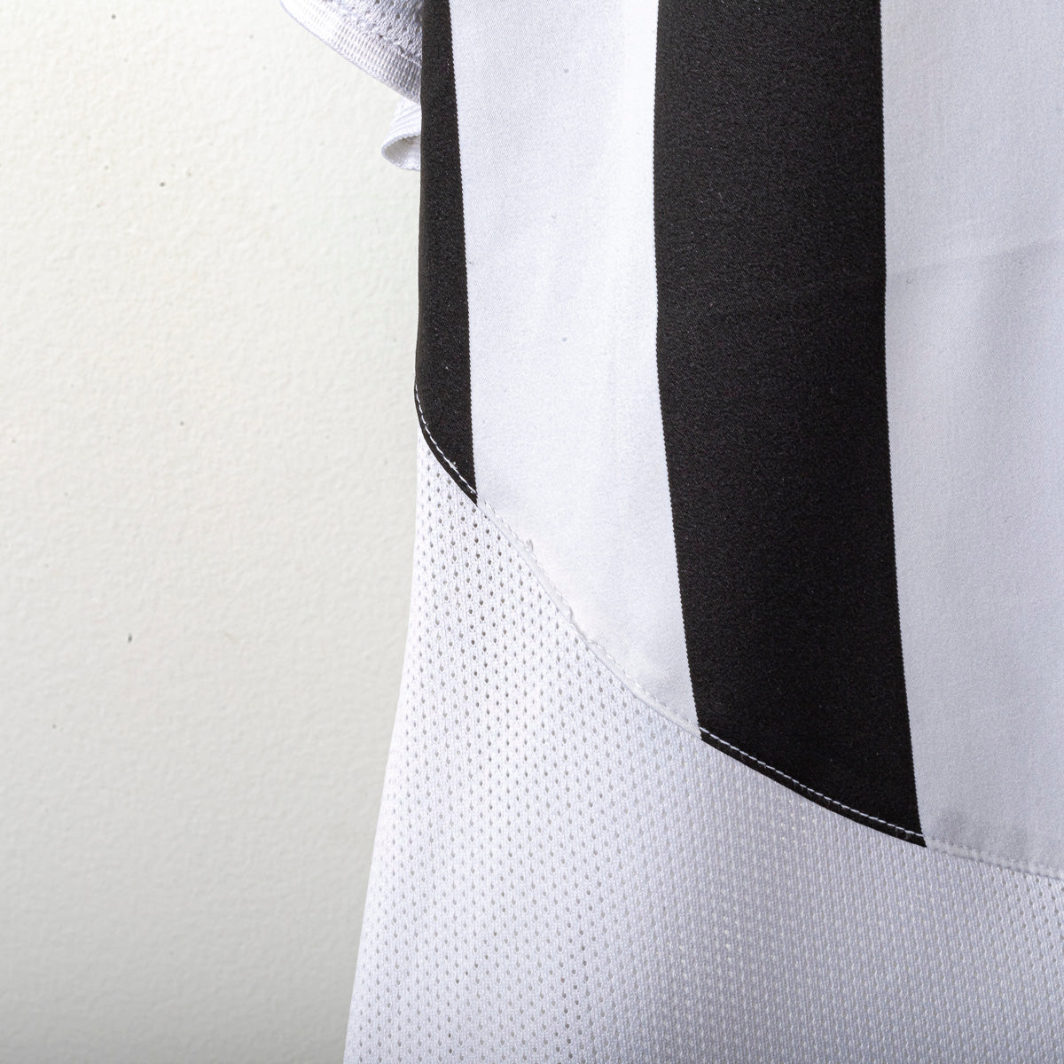 Maglia Home Juventus Nike Fastweb Trezeguet 17 2003/2004