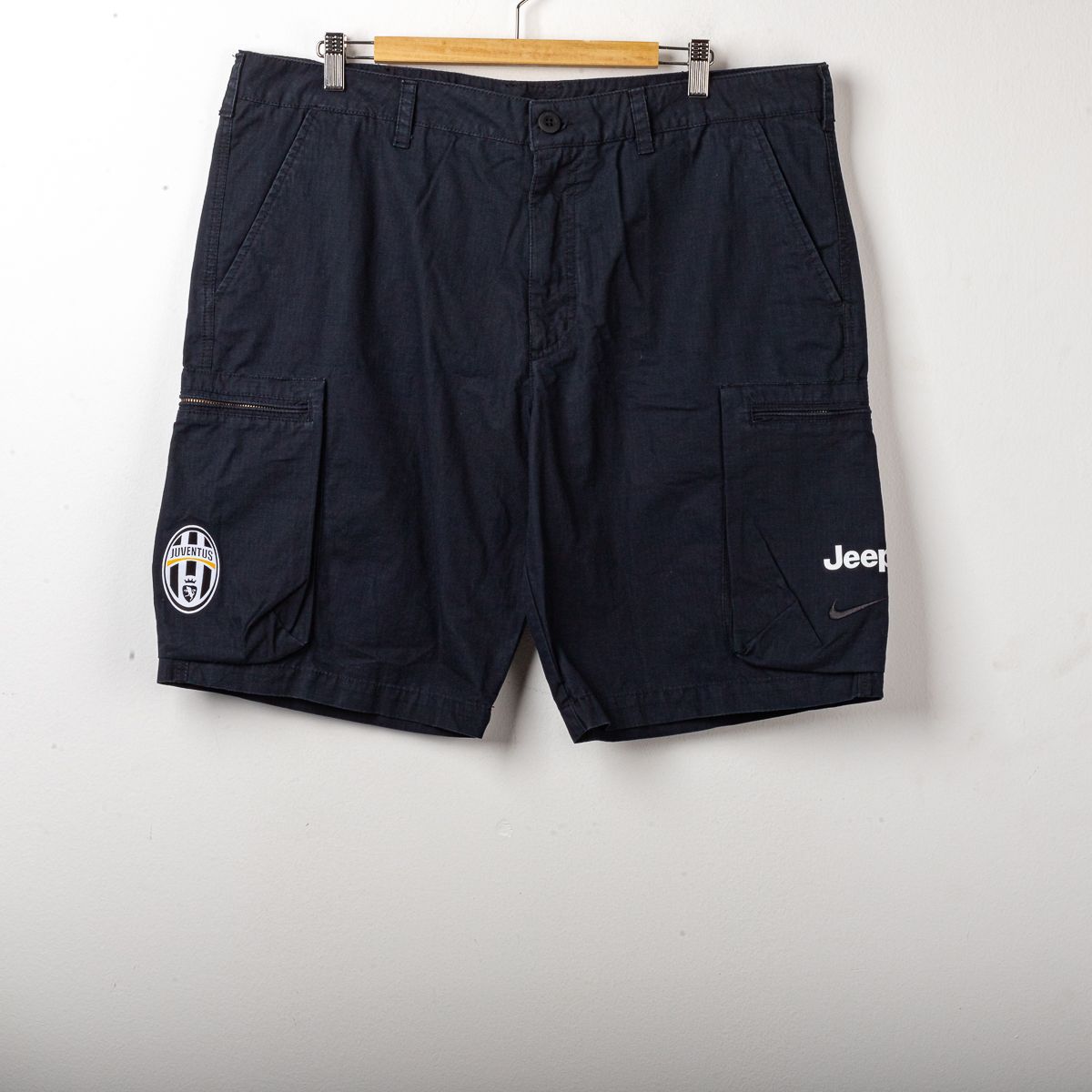 Bermuda Juventus Nike Jeep 2010/2011