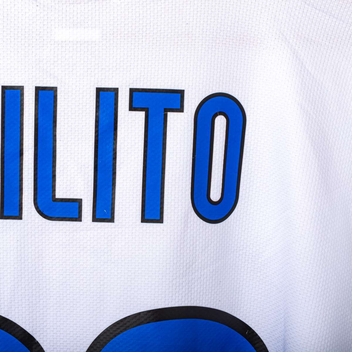 2009/2010 Inter Away Shirt Nike Milito 22 UEFA Respect