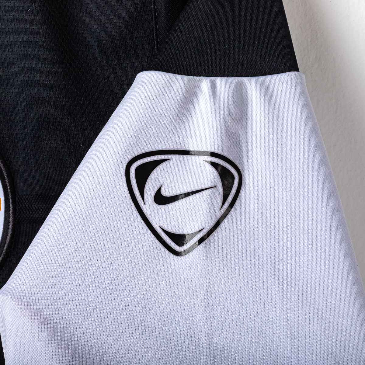 Juventus Black T-shirt Nike New Holland 2008/2009