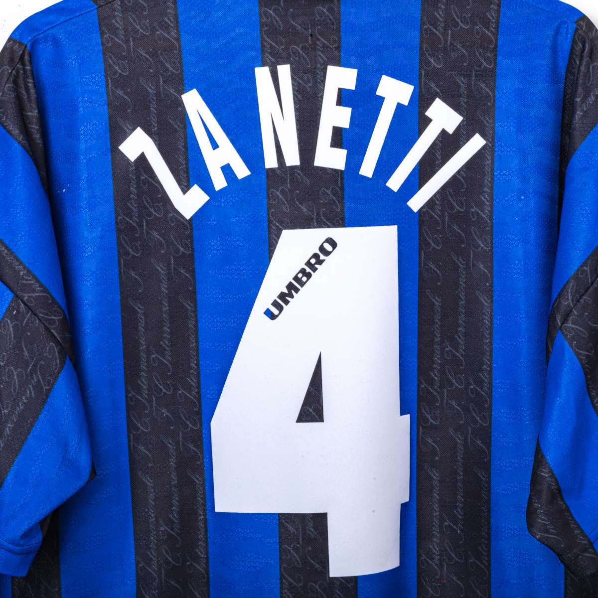 Inter Umbro Pirelli Zanetti 4 1996/1997 Home Shirt