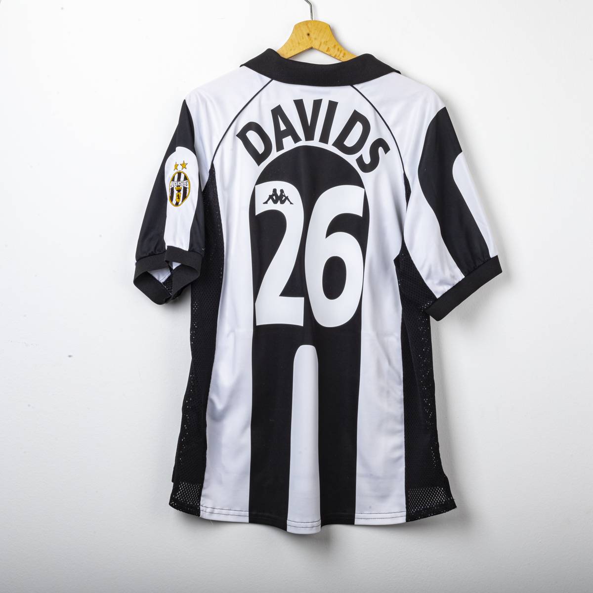 Juventus Kappa Home Shirt Sony Davids 26 1997/1998