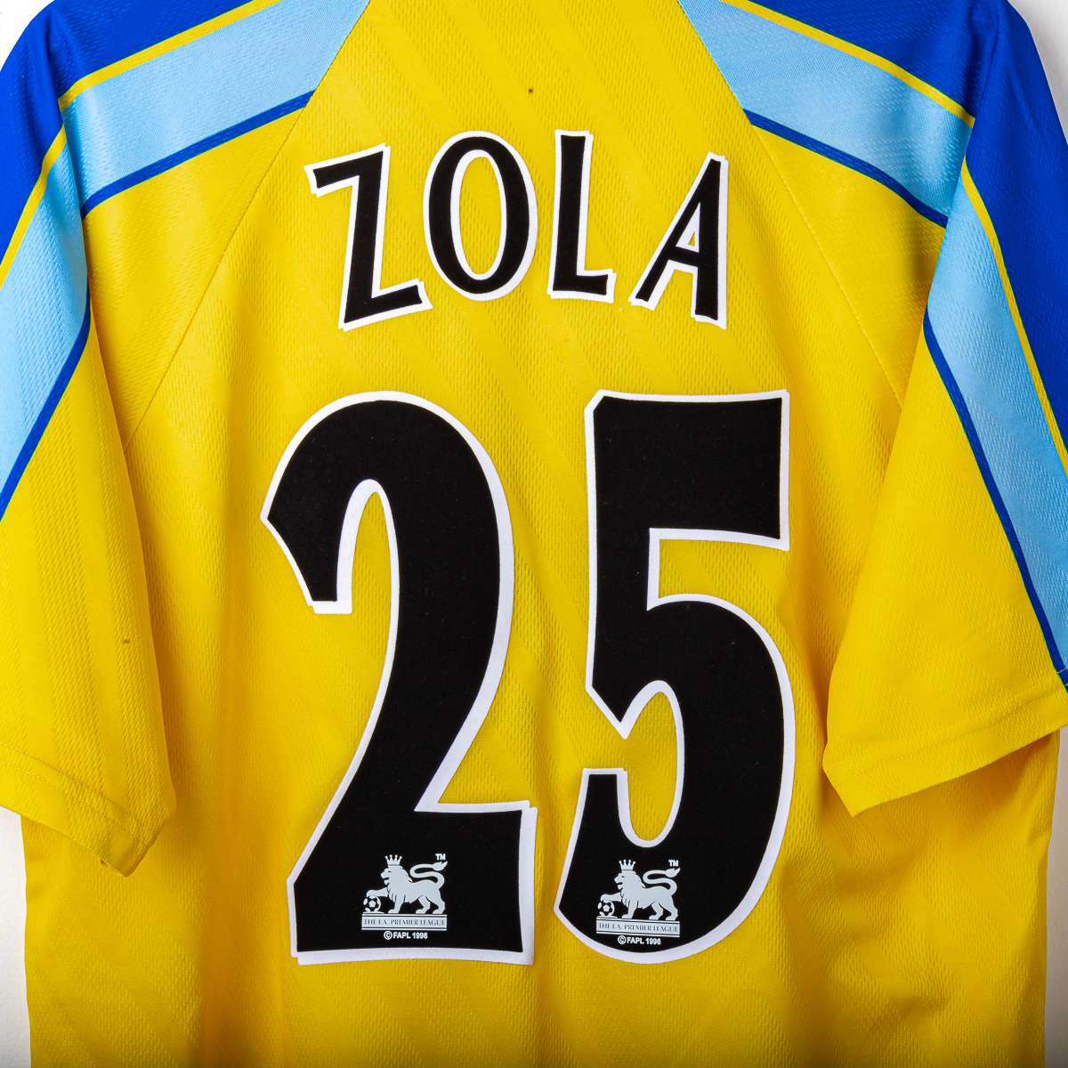 Chelsea Umbro Coors Zola 25 Away Shirt 1996/1997