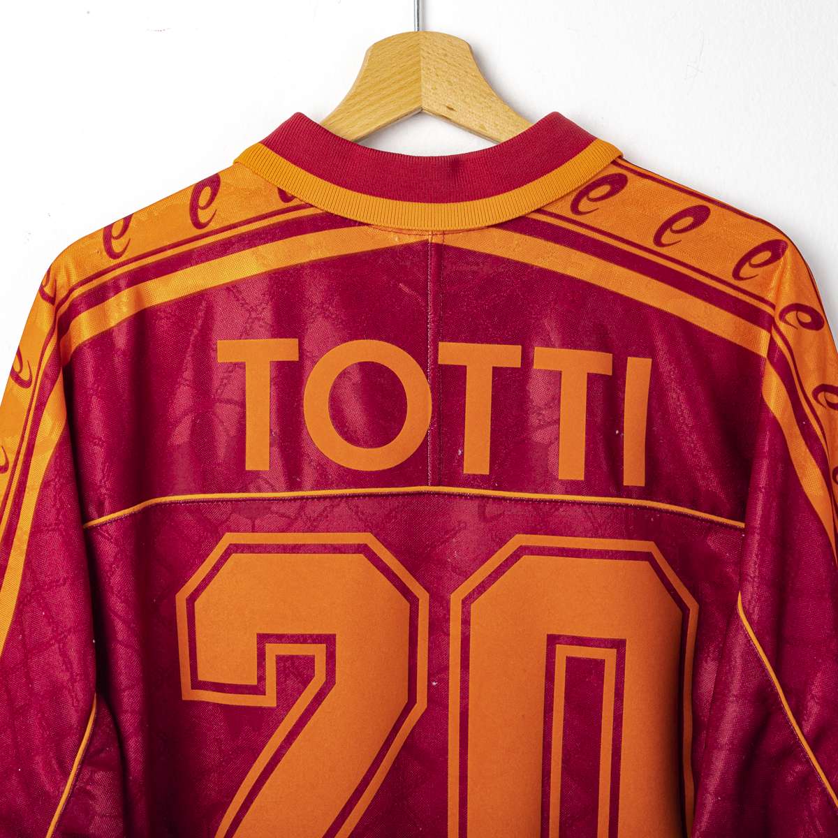 Roma Asics Ina Totti 20 1995/1996 Home Shirt