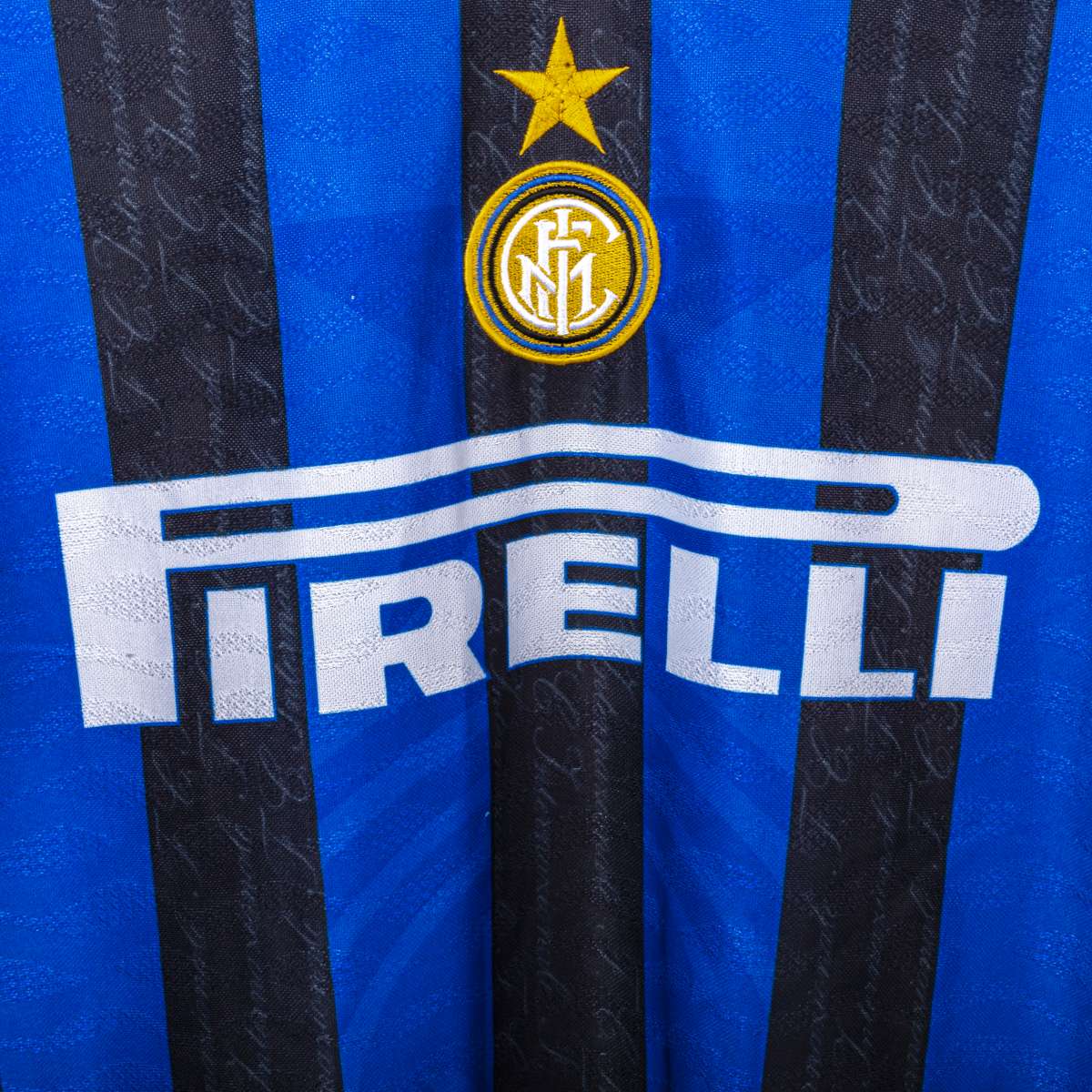 Inter Umbro Pirelli Zanetti 4 1996/1997 Home Shirt