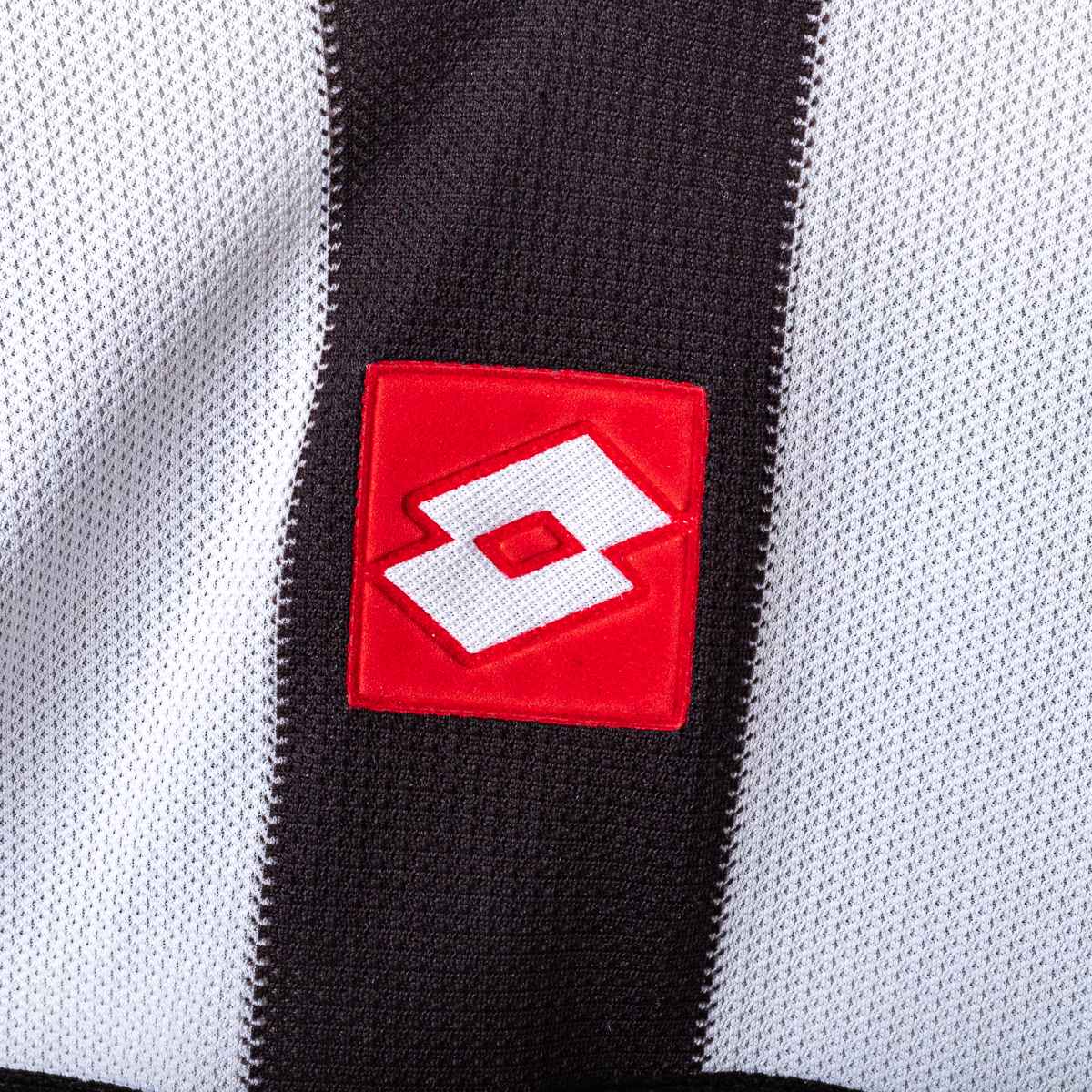 Juventus Lotto Fastweb Thuram 21 2002/2003 Home Shirt