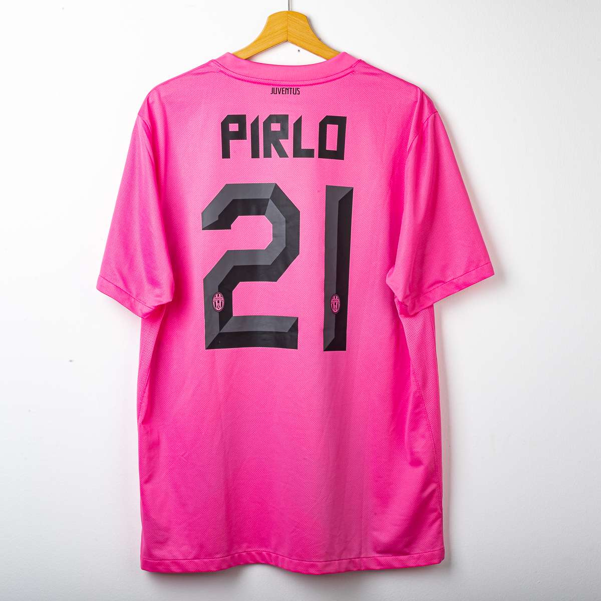Juventus Nike Balocco Pirlo 21 2011/2012 Away Shirt