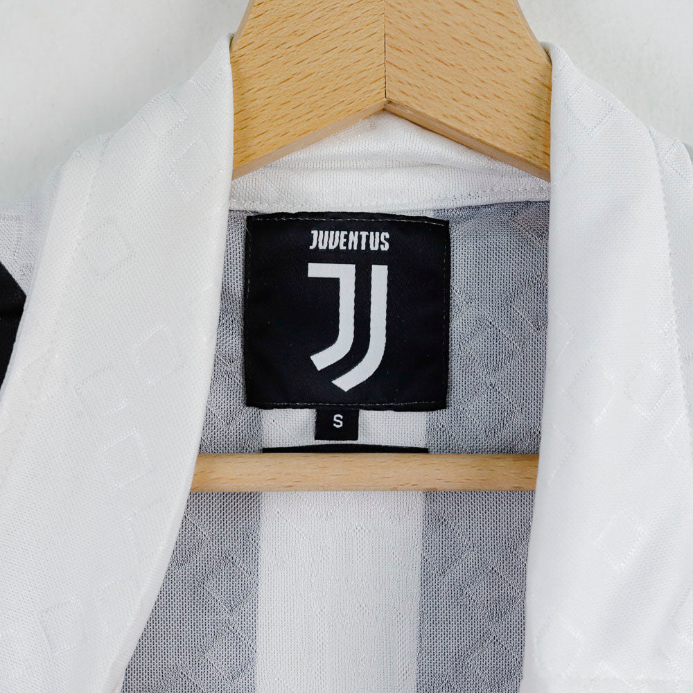 Cofanetto con Maglia Retro Home Juventus 1992/1993 S
