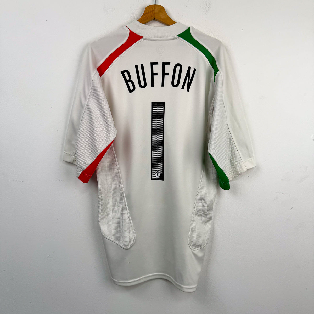 2005/2006 Juventus Goalkeeper Nike Buffon 1 Shirt