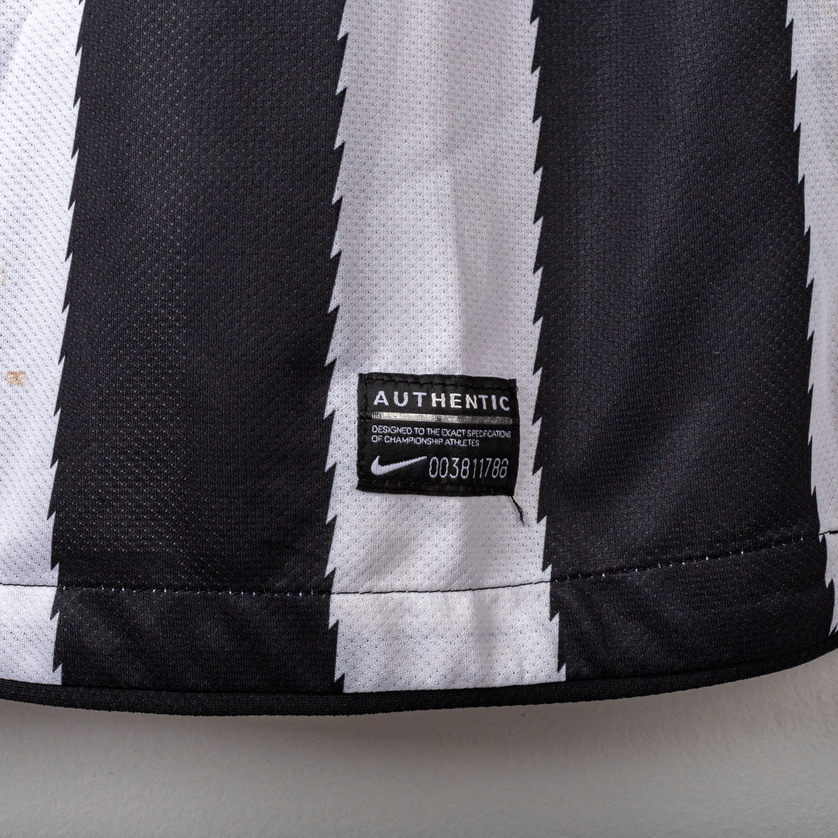 2010/2011 juventus nike 14 home jersey