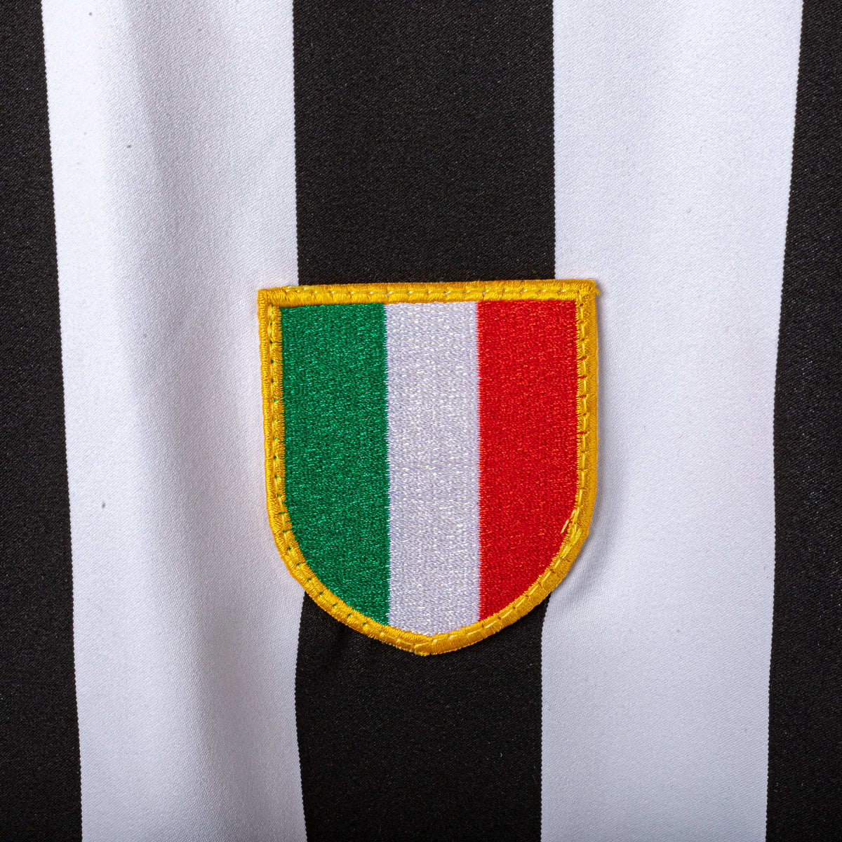 maglia home juventus nike thuram 21 2003/2004