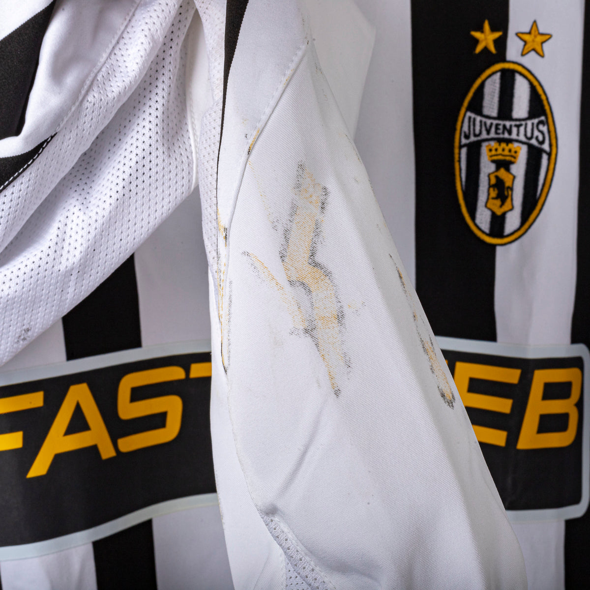 maglia home juventus nike thuram 21 2003/2004