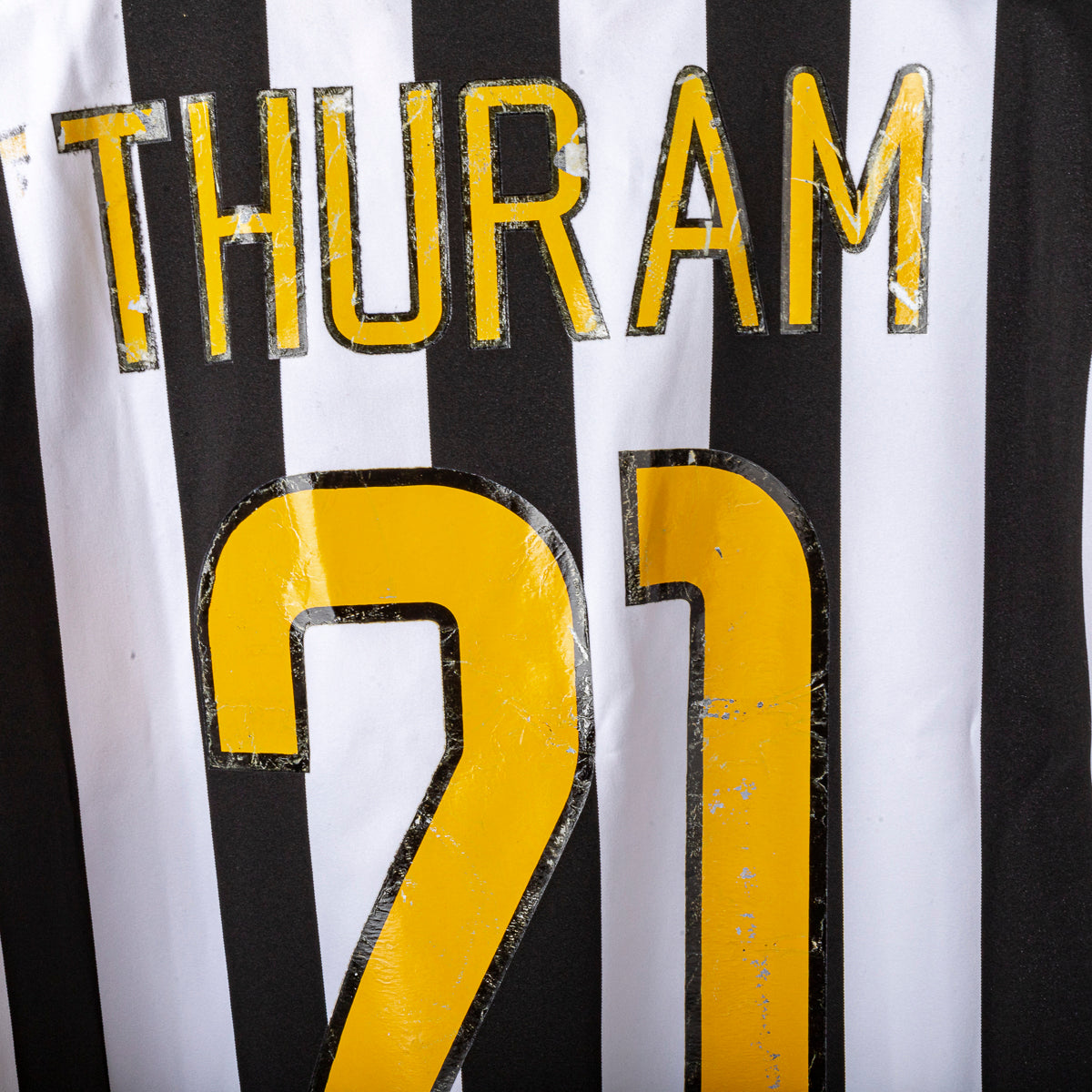 maglia home juventus nike thuram 21 2003/2004