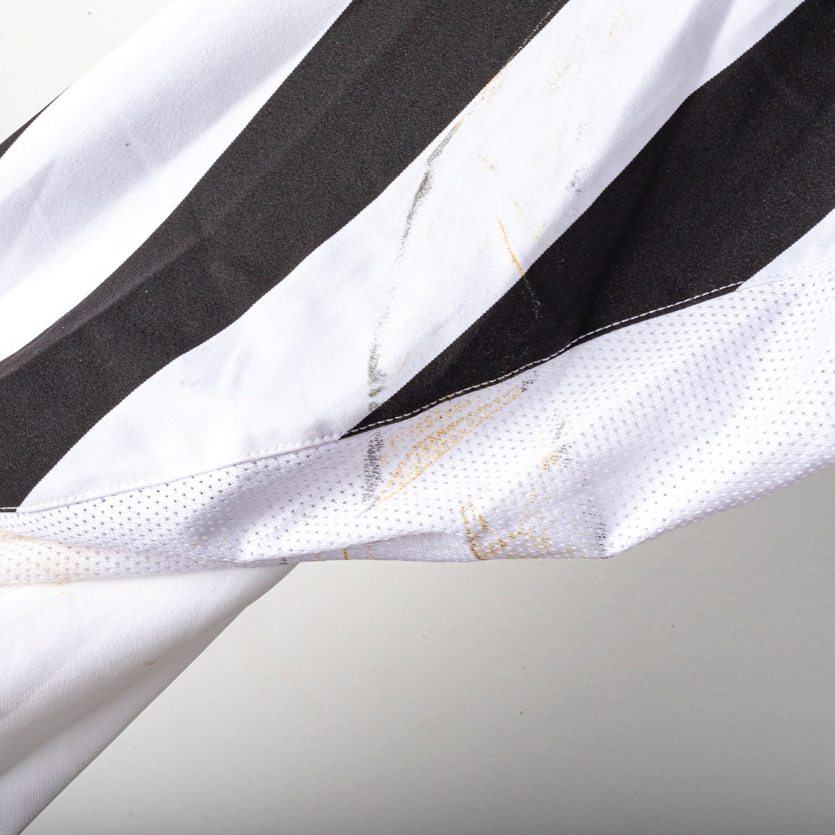 maglia home juventus nike thuram 21 2003/2004