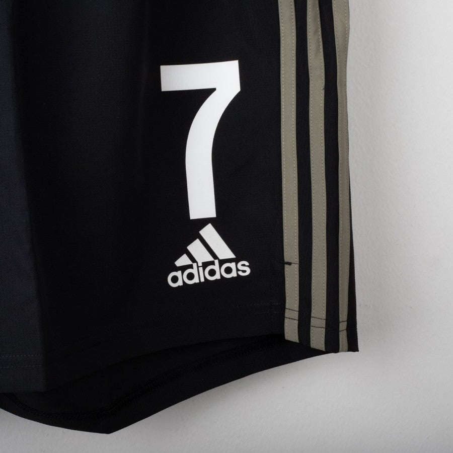 Pantaloncini Juventus Adidas N°7 2017/2018 by ADIDAS - Home (8)