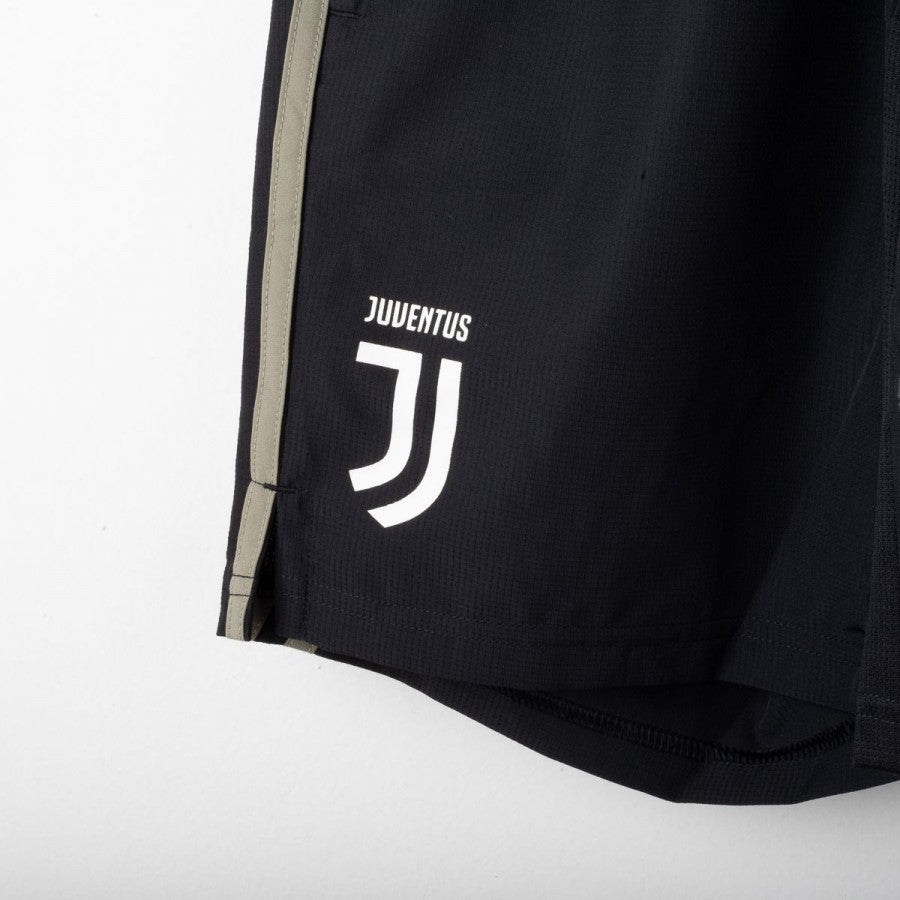 Pantaloncini Juventus Adidas N°7 2017/2018 by ADIDAS - Home (8)