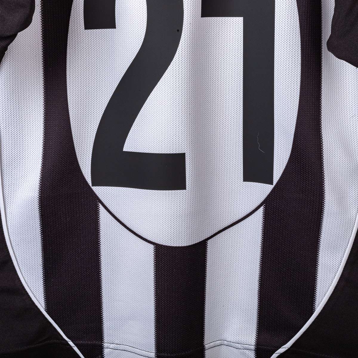 Juventus Lotto Fastweb Thuram 21 2002/2003 Home Shirt