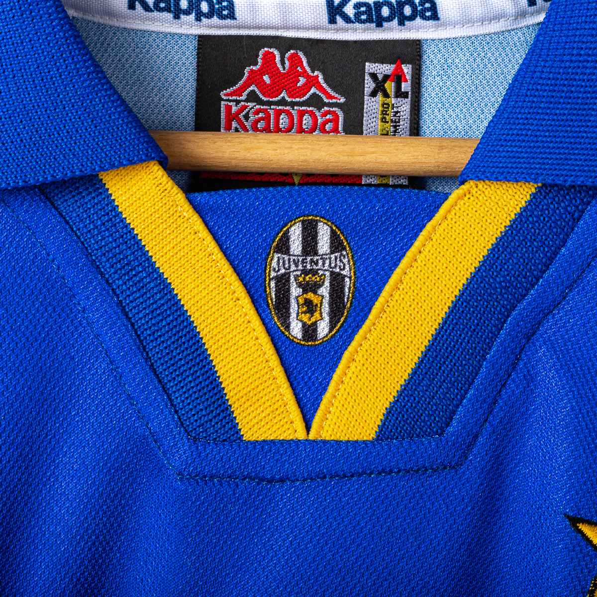 Juventus Kappa Sony 1995/1996 Away Shirt