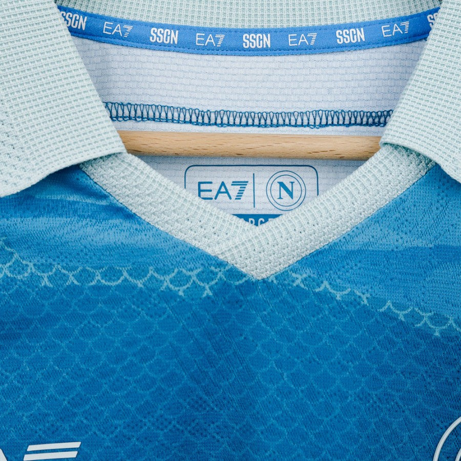 Maglia Fourth Partenope Napoli EA7 Lukaku 11 2024/2025 by EA7 - Home (13)