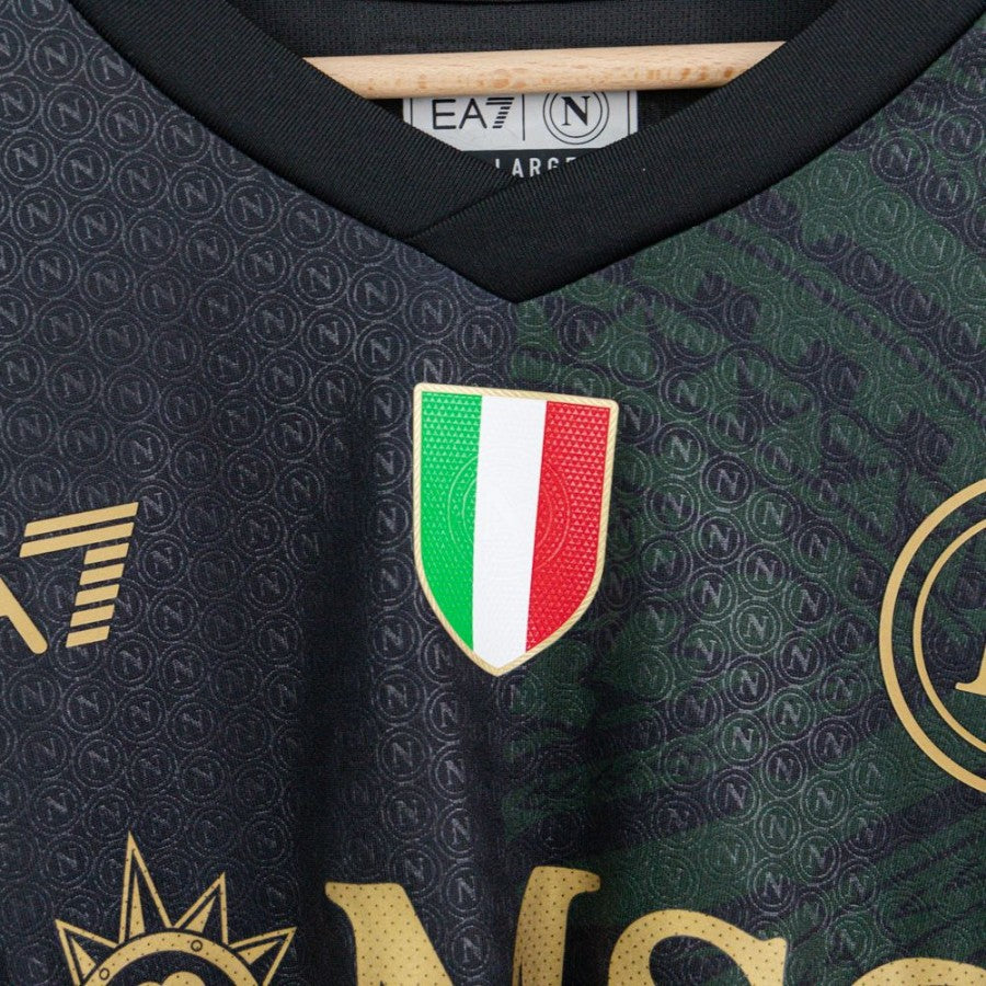 Maglia Third Napoli Ea7 Kvaratskhelia 77 2023/2024 by EA7 - Home (10)