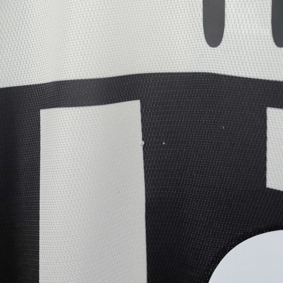 maglia home Juventus Thuram 21 2001/2002 by LOTTO - Home (12)