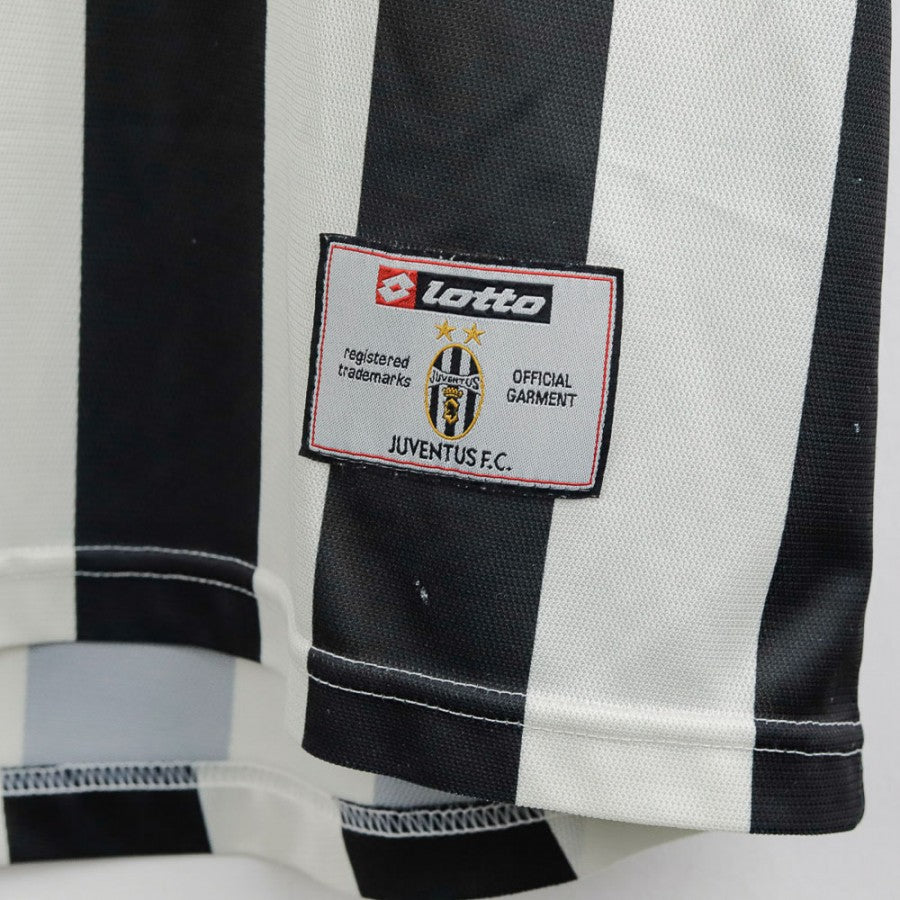 maglia home Juventus Thuram 21 2001/2002 by LOTTO - Home (19)