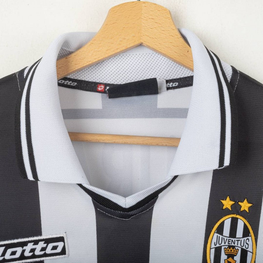 Maglia Home Juventus Thuram 21 2001/2002 by LOTTO - Home (3)