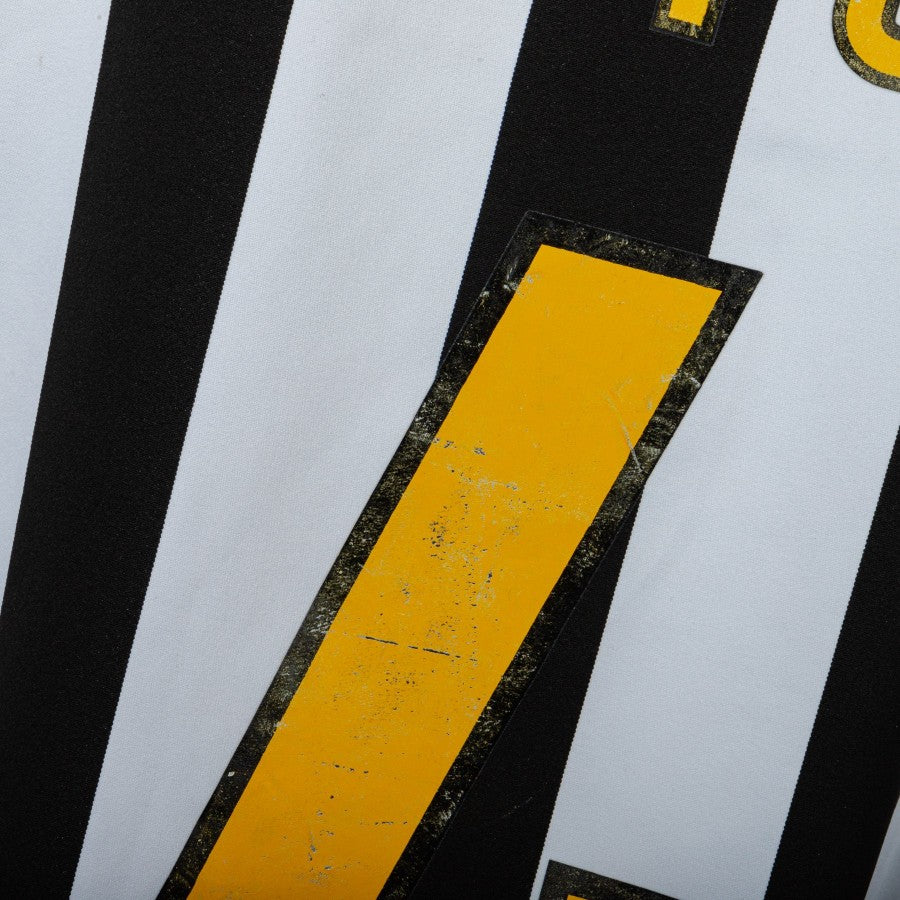 maglia home juventus nike 2003/2004 montero 4 by NIKE - Home (9)