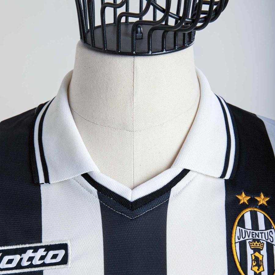 JUVENTUS HOME JERSEY LOTTO DAVIDS N26 2001 2002