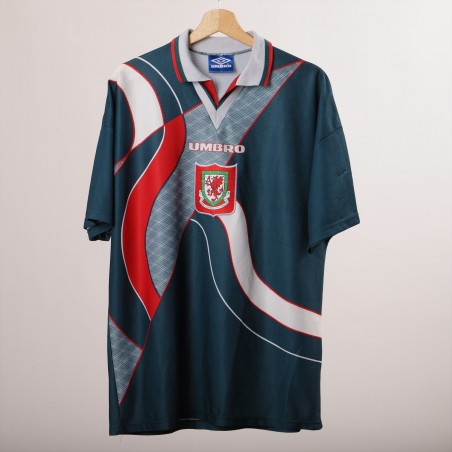 1995/1996 Galles Umbro away...