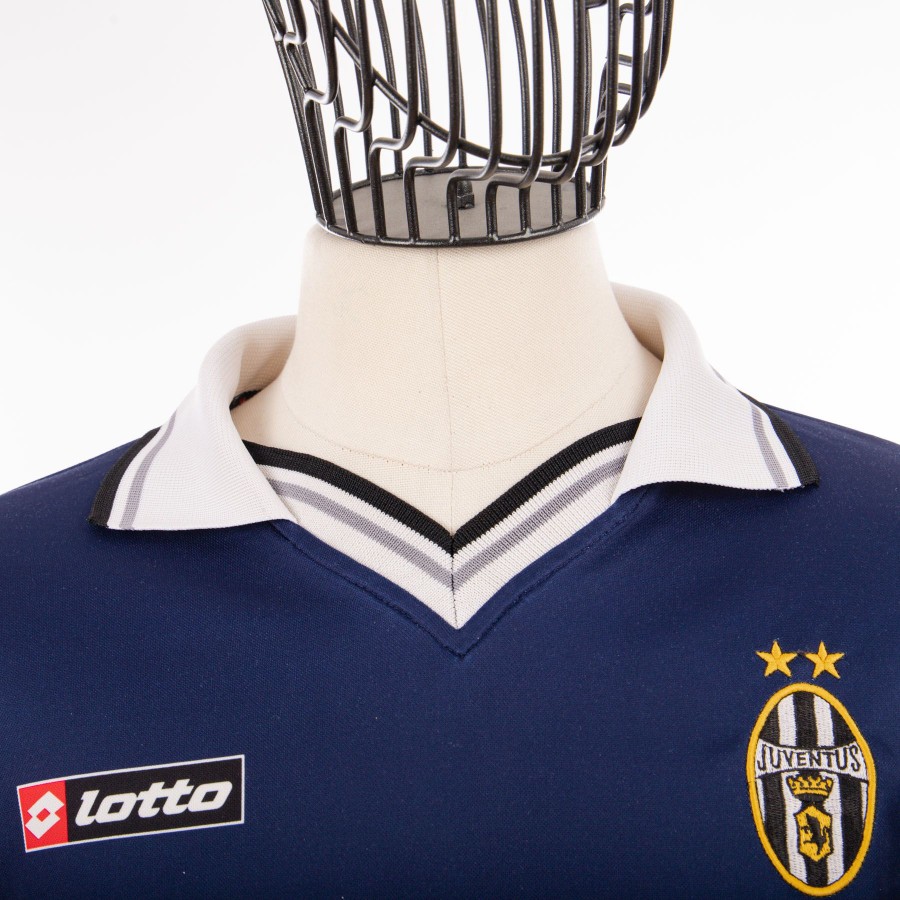 Juventus jersey 2002 sales
