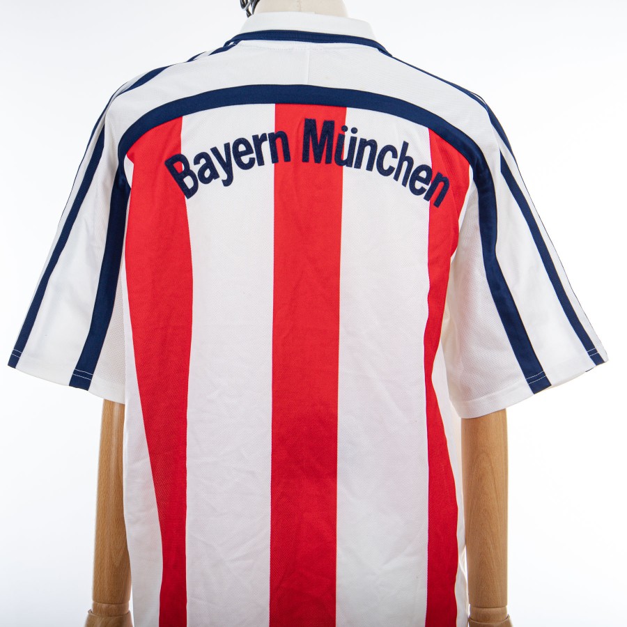 bayern munich away shirt