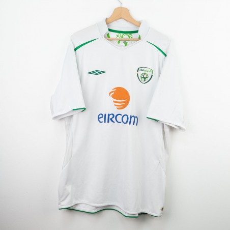 2005/2006 Umbro away...