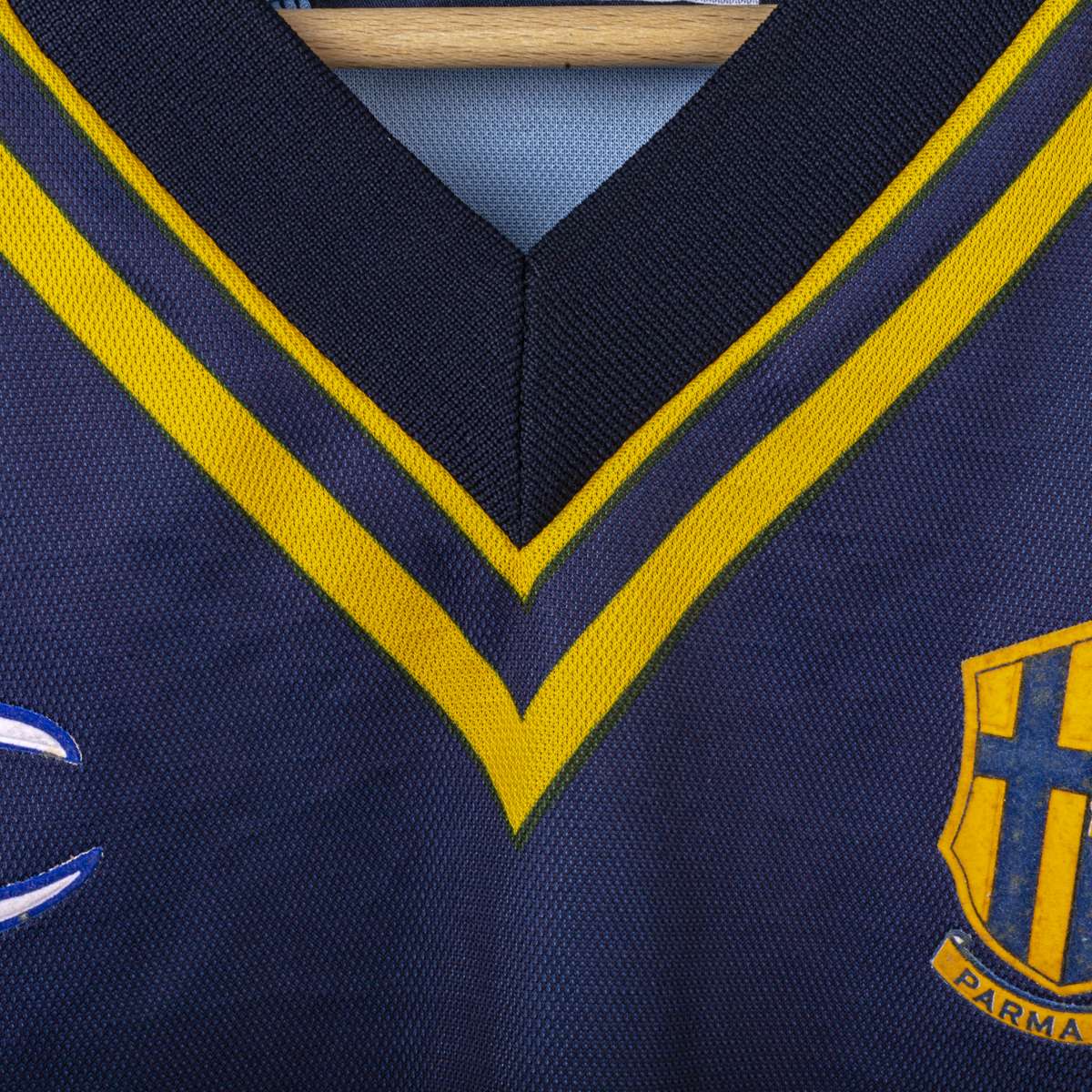 Parma Champion Third Shirt Thuram 21 2000/2001