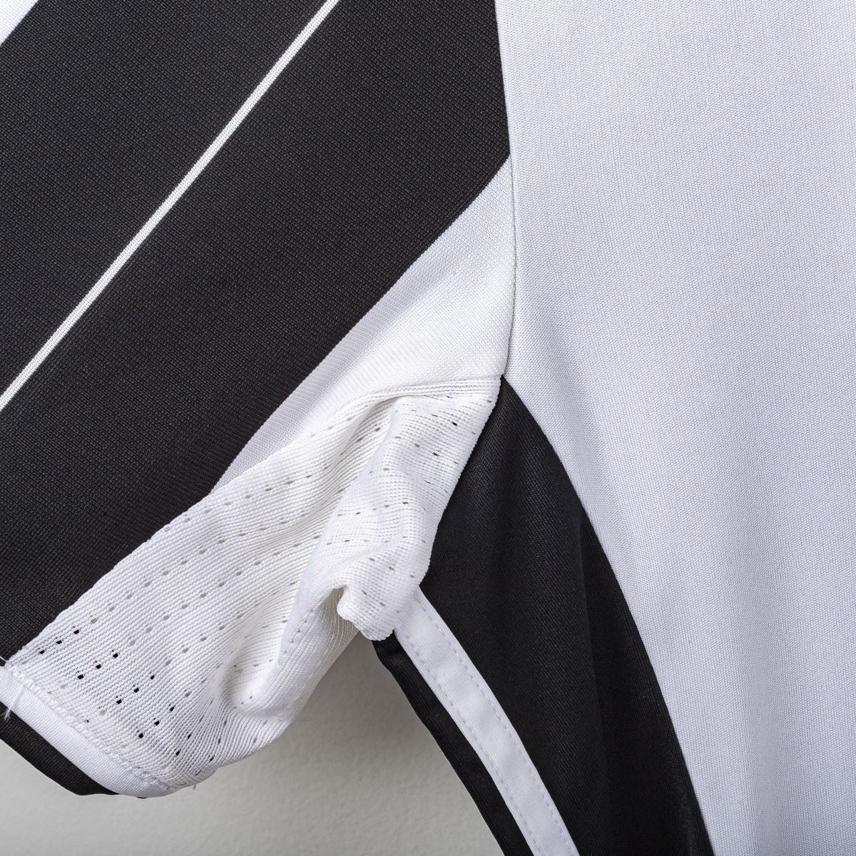 Maglia Home Juventus Adidas Jeep Higuain 9 2017/2018