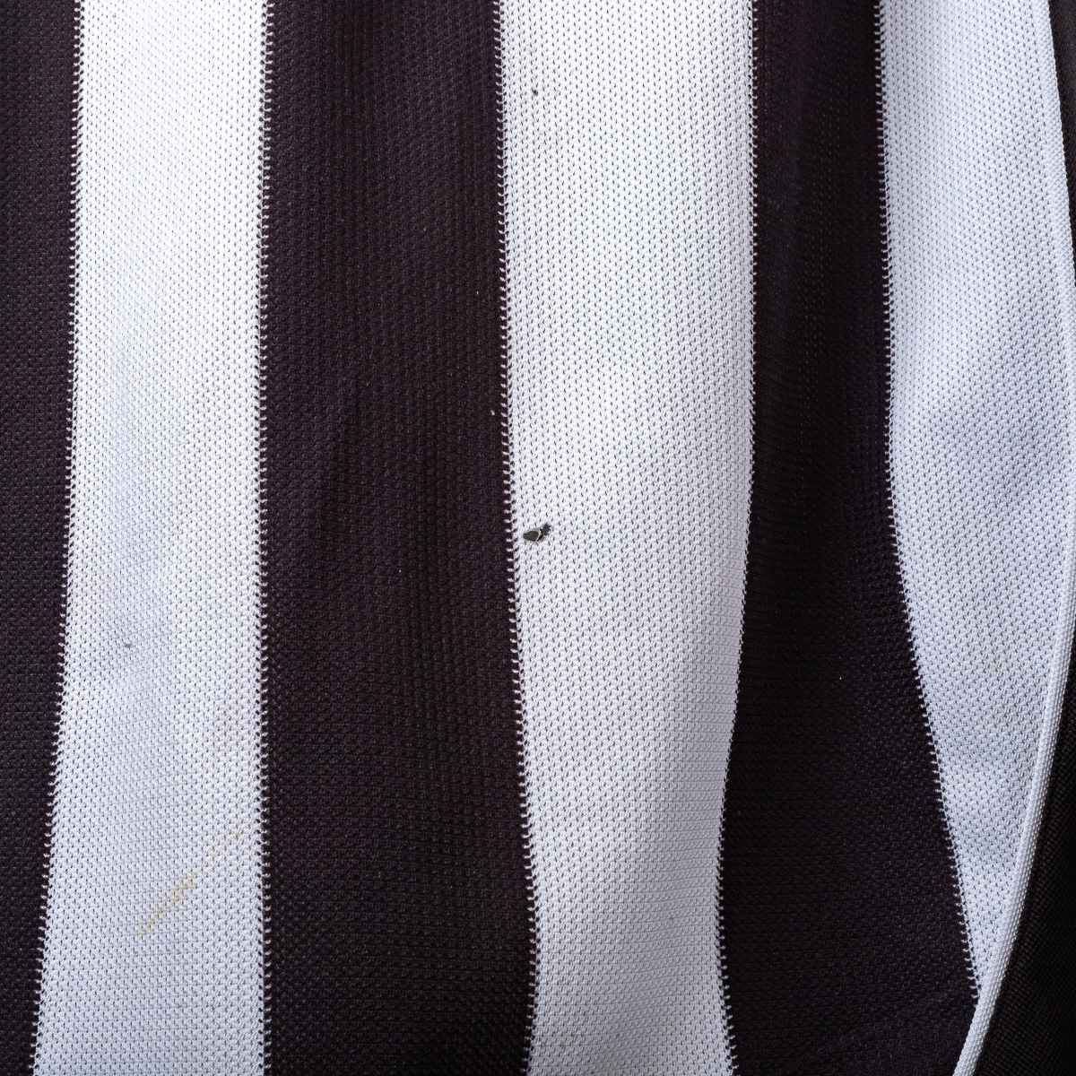Juventus Lotto Fastweb Thuram 21 2002/2003 Home Shirt