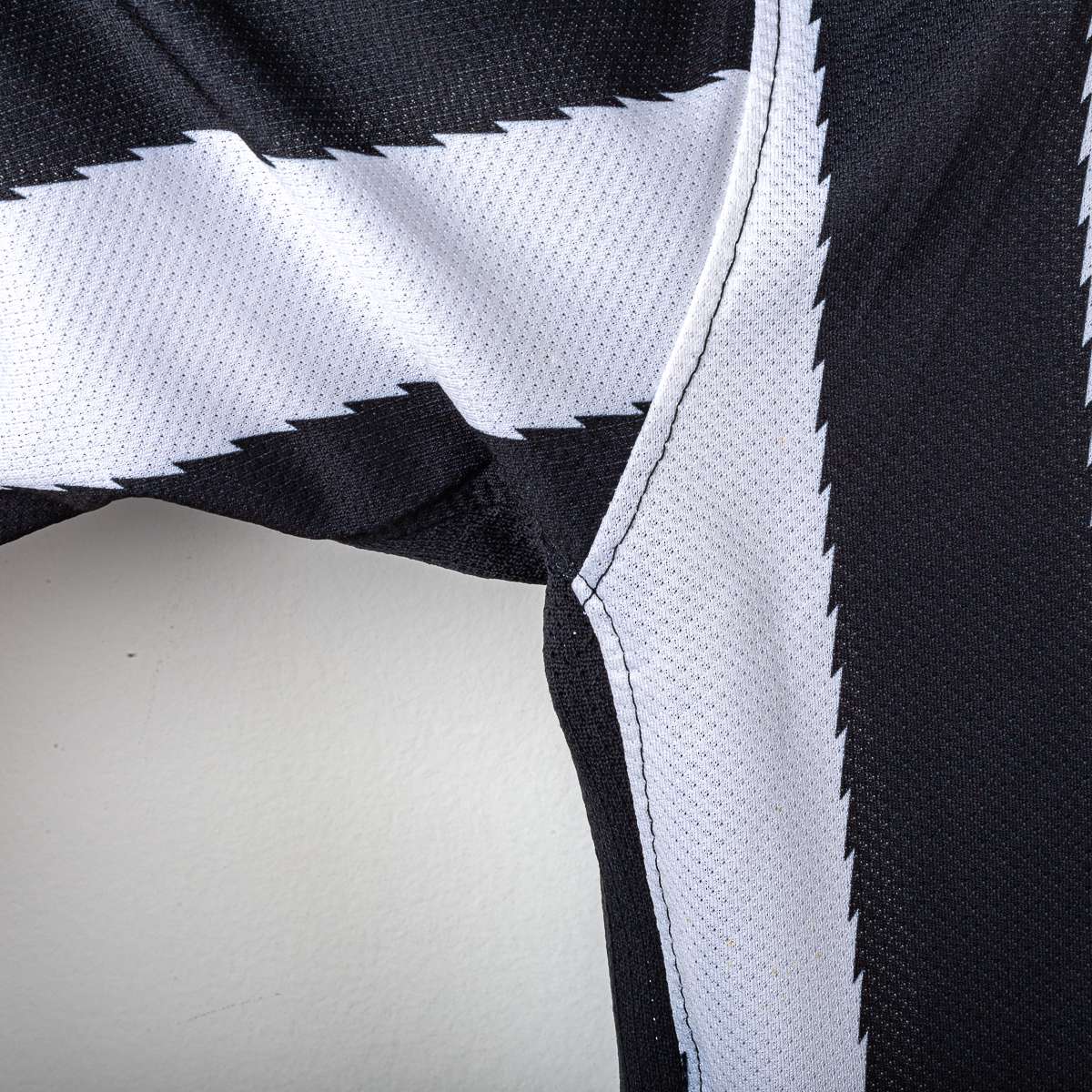 Juventus Nike BetClic 2010/2011 Home Shirt