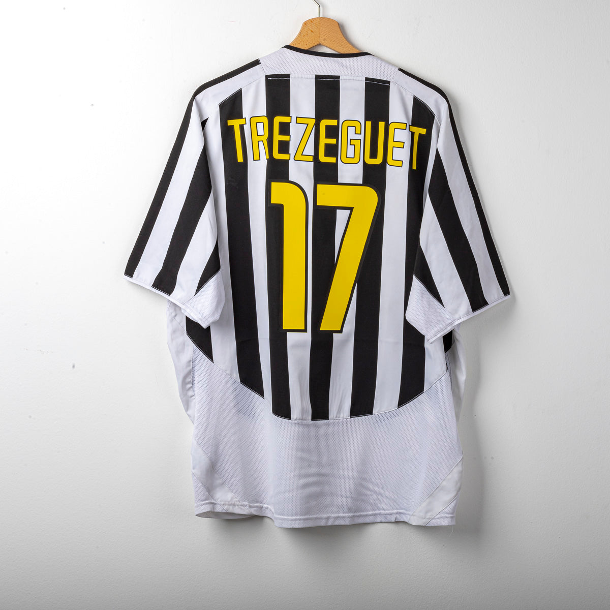 Maglia Home Juventus Nike Fastweb Trezeguet 17 2003/2004