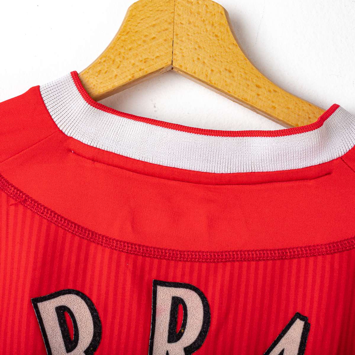 Liverpool Reebok Gerrard 8 Home Shirt 2002/2003