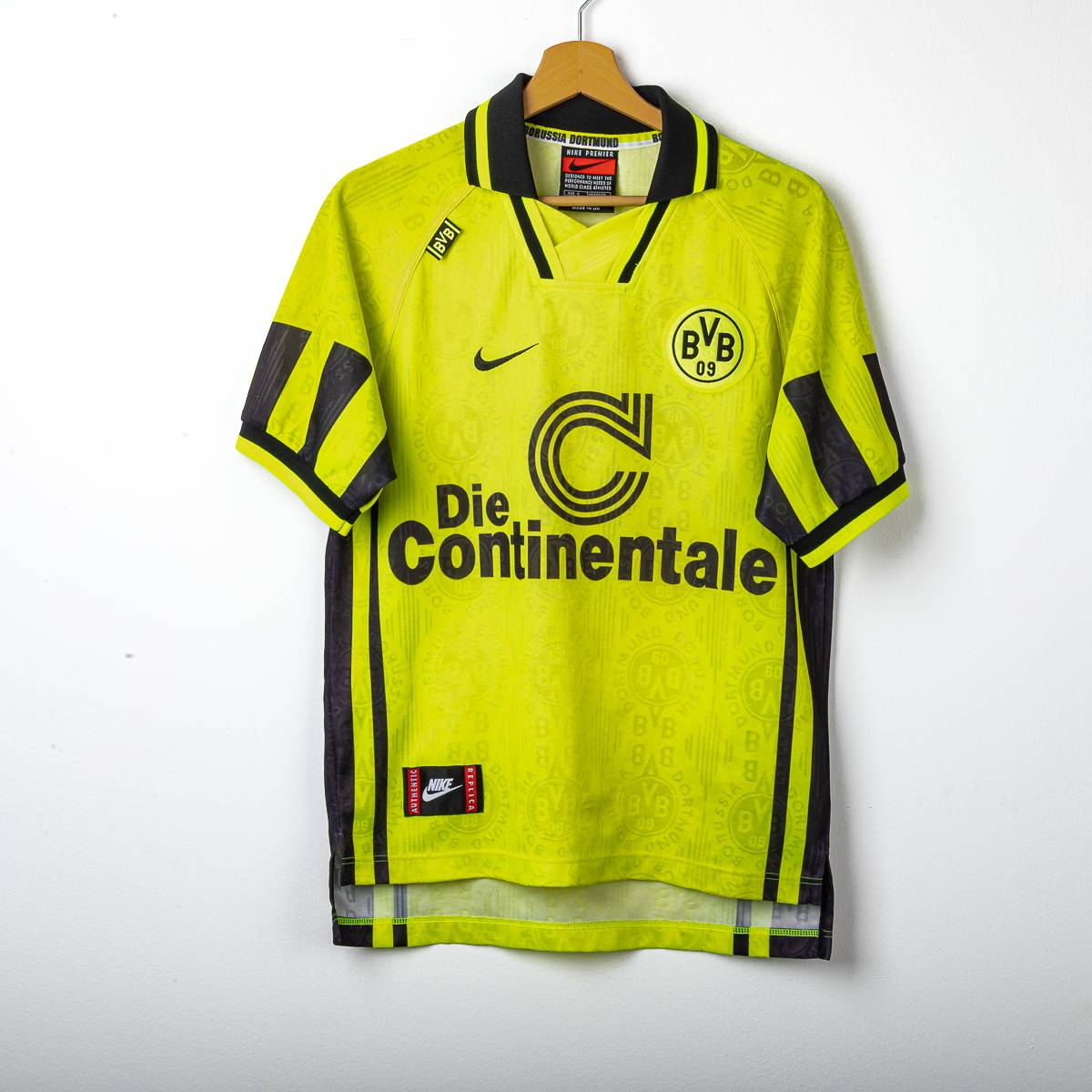 Borussia Dortmund Nike 1996/1997 Home Shirt
