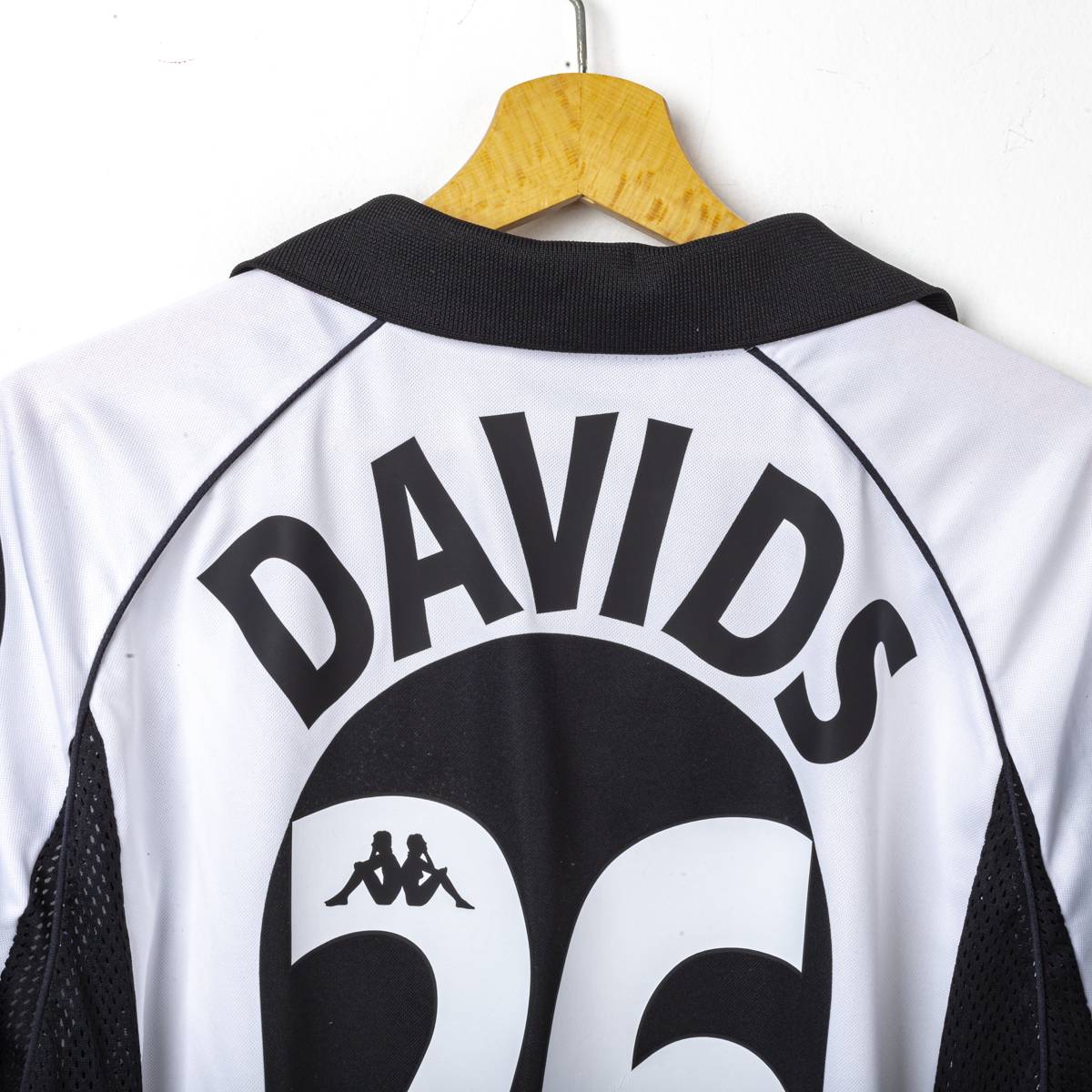 Juventus Kappa Home Shirt Sony Davids 26 1997/1998