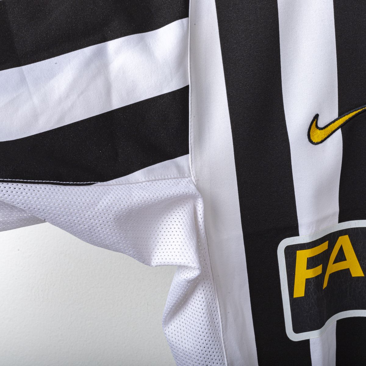 maglia home juventus nike trezeguet n17 2003/2004