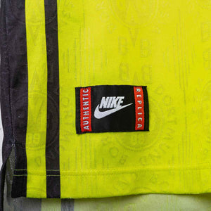 Borussia Dortmund Nike 1996/1997 Home Shirt