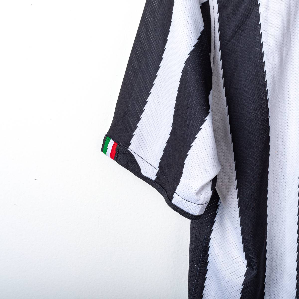 Juventus Nike BetClic 2010/2011 Home Shirt