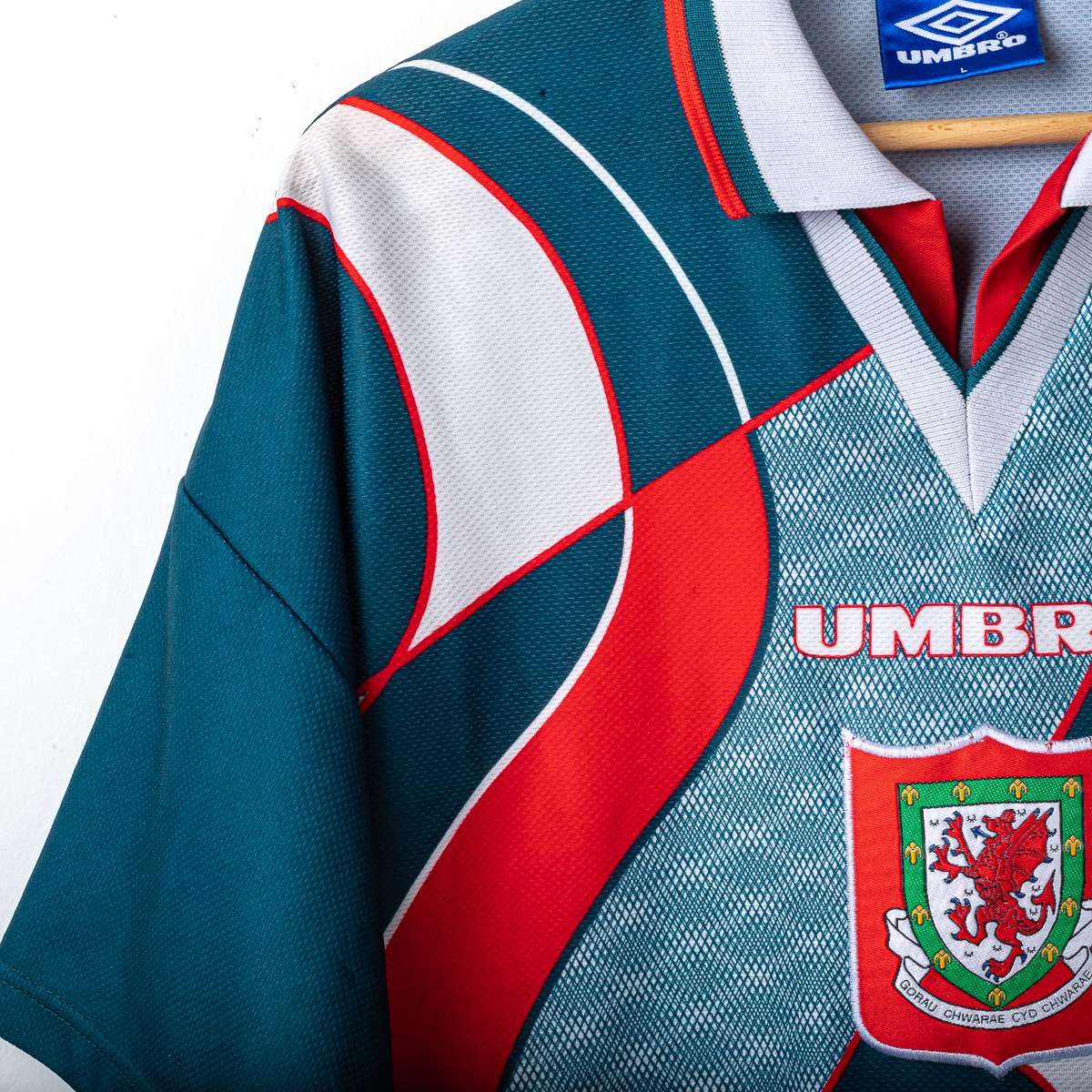 Wales Umbro Away Shirt 1995/1996 Giggs 11