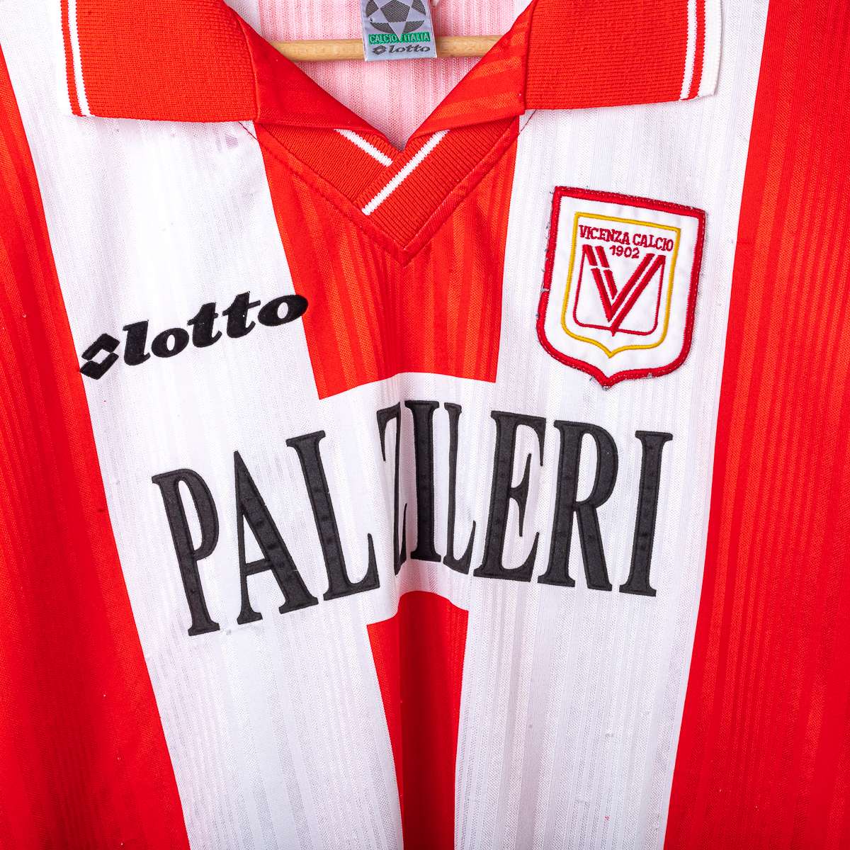 Vicenza Lotto Luiso 9 1997/1998 Home Shirt