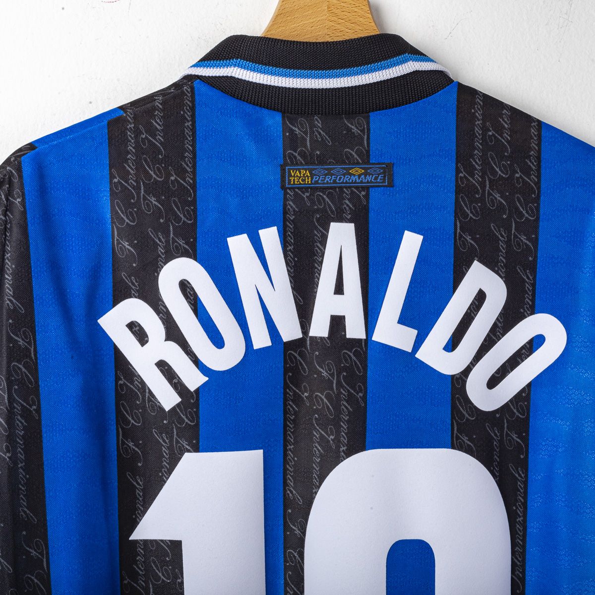 Maglia Home Inter Pirelli Umbro Ronaldo 10 1997/1998